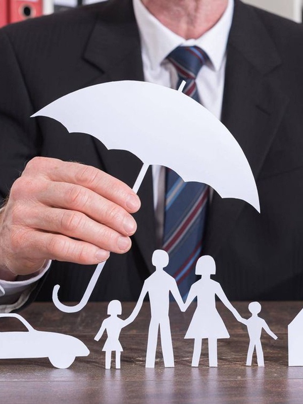 Elder Quotes Agency team helping clients